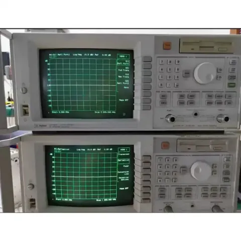 Agilent 8712ES Vector Network Analyzer, frequency range: 300 kHz-1300 MHz