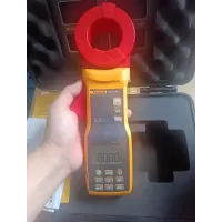 Fluke 1630-2 Earth Ground Clamp Meter