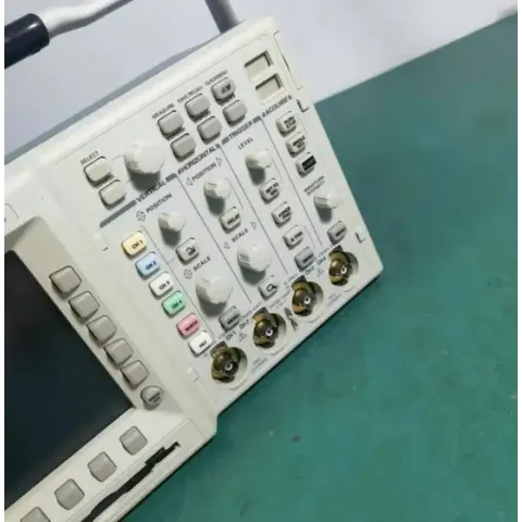 Tektronix TDS3014B Digital Phosphor Oscillator