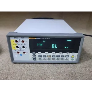FLUKE 8808A Digital Bench Multimeter